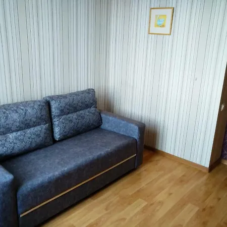 Apartnet. 3-Bedrooms Lobanka Street