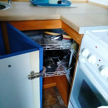 Apartnet. 3-Bedrooms Lobanka Street Apartament Mińsk