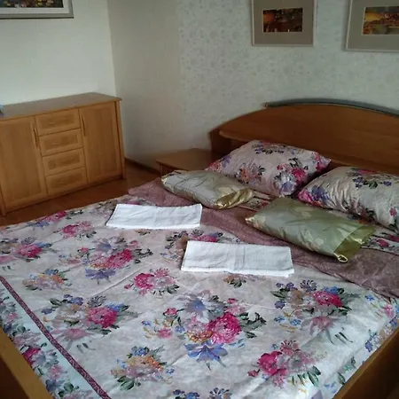 Apartament Apartnet. 3-Bedrooms Lobanka Street Mińsk